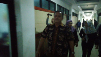 Diperiksa Sebagai Saksi, Conelis Hanya Mengatakan Siap