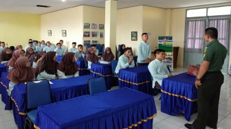 Ajenrem Jambi Lakukan Sosialisasi Penerimaan Prajurit TNI AD di SMA Titian Teras