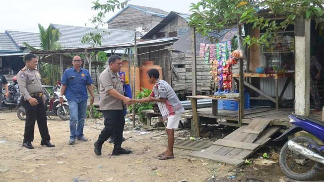 Polres Tanjabbar Jalin Silahturahmi Dengan Masyarakat