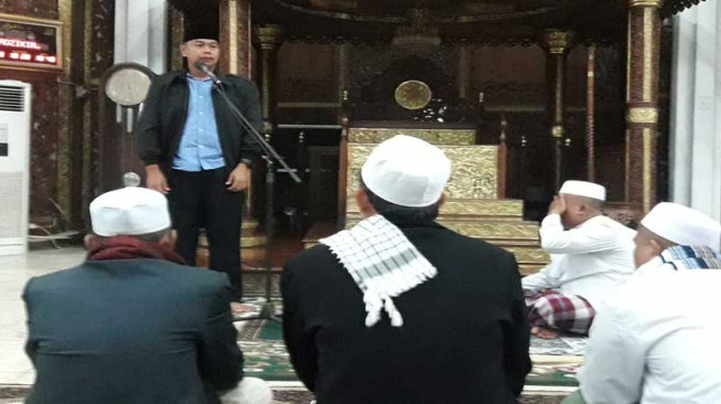 Kolonel Inf Dany Budiyanto Sholat Berjamaah di Masjid Agung Al Falah