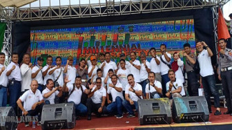 Ribuan Warga Muaro Jambi Padati Lapangan Bukit Cinto Kenang