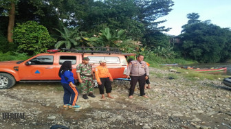 Perahu Ketek Terbalik Satu Penumpang Dikabarkan Hilang