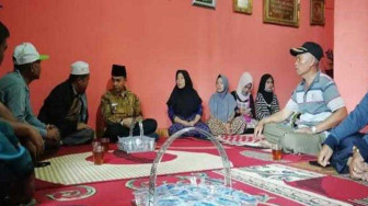 Bupati Kerinci Kunjungi Keluarga Hafiz