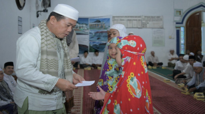 Gerakan Subuh, Bupati Sampaikan Santunan