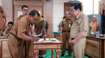 Pejabat Lingkup Kota Sungai Penuh, Tandatangani Perjanjian Kinerja Dan Pakta Integritas