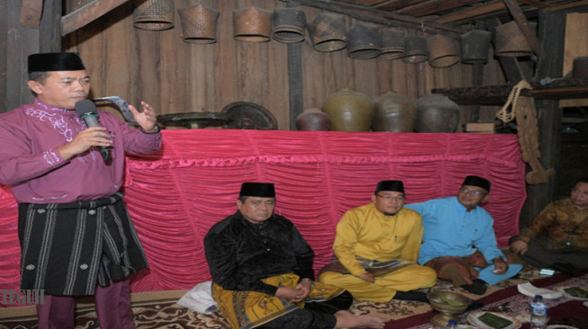 Tetap Dilestarikan, Pemberian Gelar Adat Merupakan Tradisi Kearifan Lokal