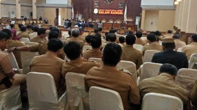 Delapan Ranperda Diparipurnakan