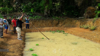 Bocah Lima Tahun Ditemukan Meninggal Dalam Kolam Ikan