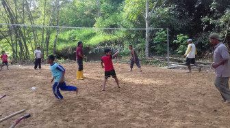 Lapangan Volly untuk Anak Cucu