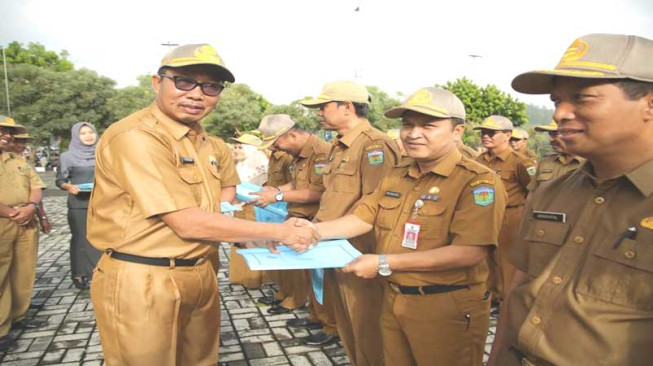 Sekda Sungai Penuh Intruksikan SKPD Tingkatkan Kinerja dalam Melayani Masyarakat