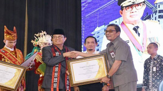 Pemkab Batanghari Terima Penghargaan Perencanaan Pembangunan Daerah