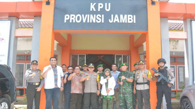 Patroli Kamtibmas, Kapolda Jambi dan Danrem Kunjungi Kantor KPU Propinsi Jambi