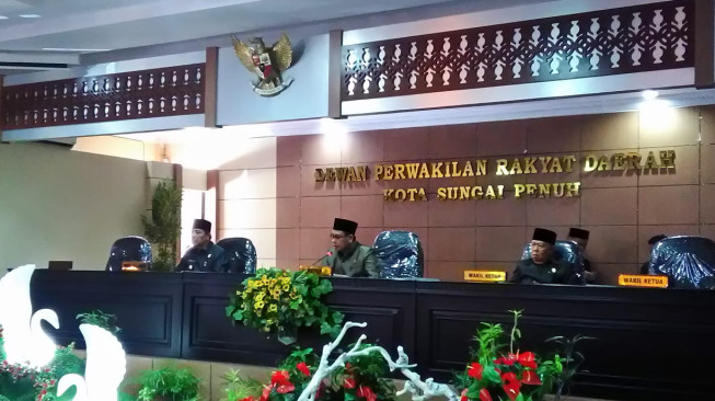 Wakil Ketua DPRD Pimpin Rapat Paripurna Pandangan Akhir Fraksi Tentang Enam Ranperda