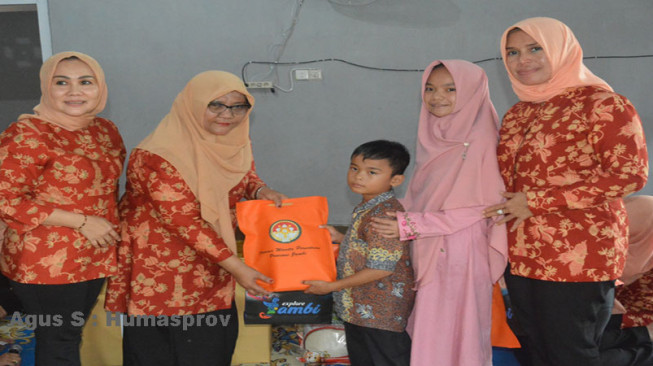 DWP Provinsi Jambi Santuni Anak Panti Asuhan Baiturahman