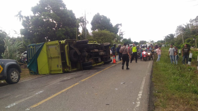 Laka Maut, Bocah Tewas Dalam Pangkuan Orang Tuanya