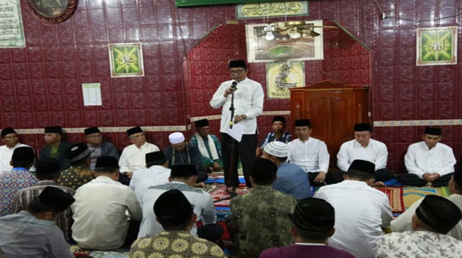 Tim Safari Ramadhan Sambangi Masjid Baitul Makmur Kumun