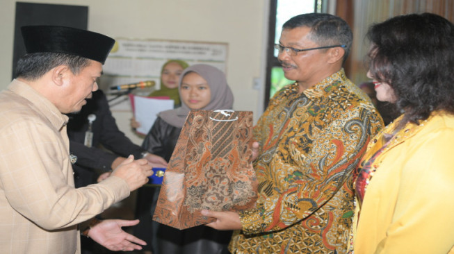 Al Haris: Pemkab Siap Sinergi Zona Bersih Melayani