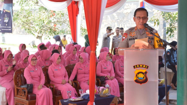 HUT Bhayangkara Polda Jambi, Gelar Bazar Murah