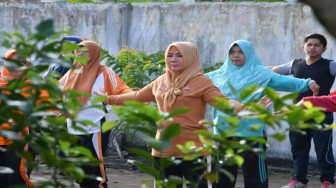 Ketua TP-PKK-Kadinkes Senam Prolanis Lansia Bersama