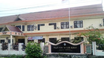 Keluarga Pasien dan Perawat RSU Daud Arif, Nyaris Berantam