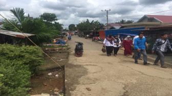 Bupati Romi Pastikan Pelebaran Ruas Jalan Lambur Luar