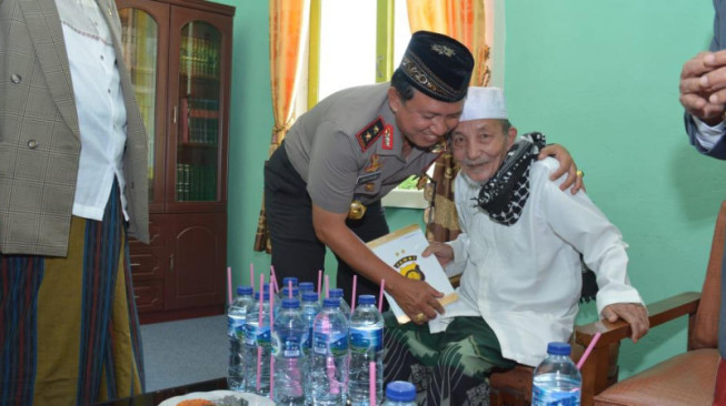 Kapolda Lakukan Anjangsana ke Tokoh Agama dan Masyarakat