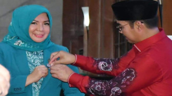 Ketua TP-PKK Batanghari Terima Penghargaan MKK