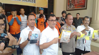 Ditres Narkoba Polda Jambi Tangkap Pengedar Narkoba Bersenpi
