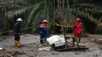Semburan Lumpur Setinggi 30 Meter di Sumur Ilegal Drilling