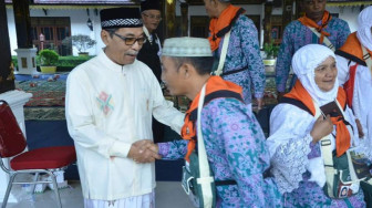 Sekda Batanghari Lepas 159 Jemaah Calon Haji
