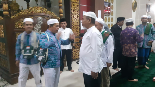 Bupati Berangkat Menunaikan Ibadah Haji, Bersama 334 Jemaah Lainnya