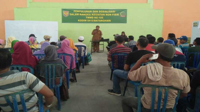 Warga Ladang Peris Dapat Penyuluhan Bertani yang Baik