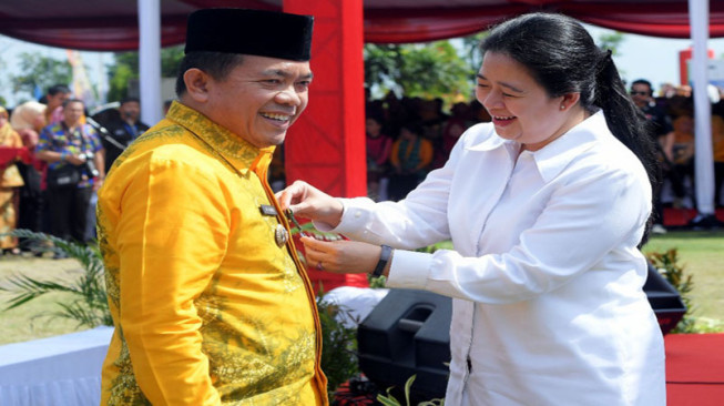 Al Haris Terima Satyalencana Bidang KKBPK