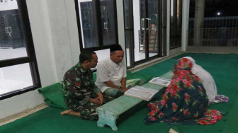 Koptu Epal Ajari Anak-Anak Ladang Peris Mengaji
