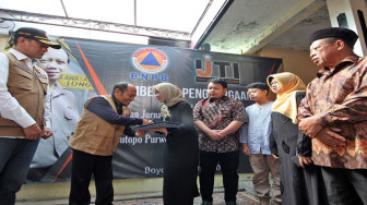BNPB-IJTI Serahkan Penghargaan Kepada Almarhum Sutopo