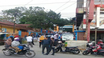 SMPN 1 Sungai Penuh Disegel Warga