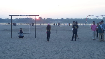 Viral, Wisata Pantai Aurduri Diserbu Pengunjung