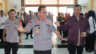 Kapolda Sambut Kedatangan Wakapolda Baru di Bandara