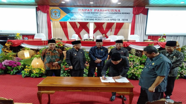 Pemkab dan DPRD Kerinci Sepakat Terhadap Ranperda Perubahan APBD 2019