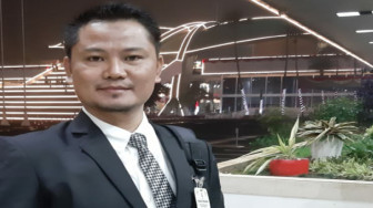 Kepala SMAN 3 Tanjab Timur Juara I Kepala Sekolah Berprestasi Tingkat Nasional