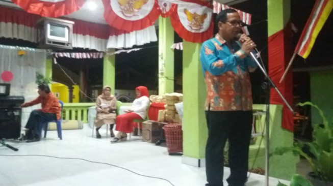 Warga Rayakan HUT ke-74 RI, Tampilkan Permainan KIM