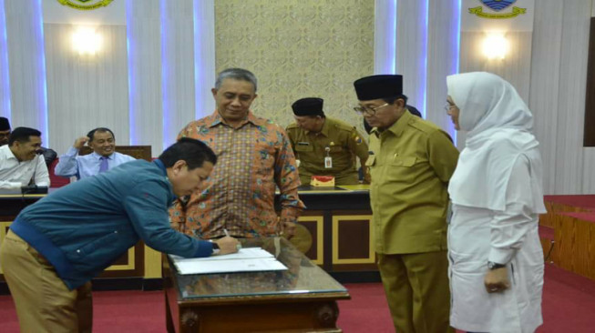 Bupati Batanghari Tandatangani Kesepakatan Optimalisasi Penerimaan Pajak Pusat
