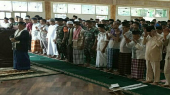 Shalat Ghaib untuk Serda Rikson Edi Chandra