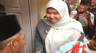 Bupati Muarojambi Serahkan Kunci Rumah