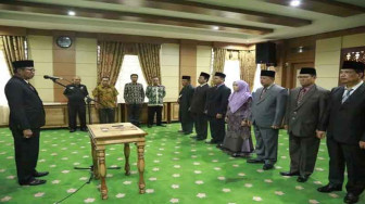 Sekda Munasri Lantik 6 Pejabat Eselon II