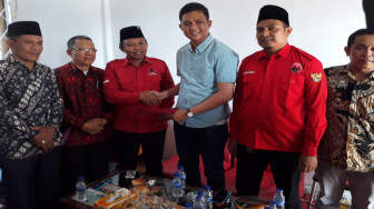 Ambil Formulir Penjaringan Balon Bupati, Haviz Datangi Kantor DPC PDIP Batanghari