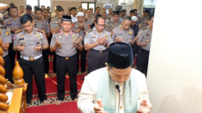 Polda Jambi Gelar Salat Ghoib untuk Presiden ke Tiga BJ Habibie