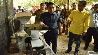 Bupati Hadiri Penyerahan Bantuan Alat dan Mesin UMKM Melalui Dana CSR