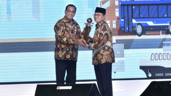 Fachrori Terima Penghargaan Wahana Tata Nugraha Wiratama 2019
