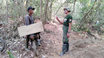 Diskusi dengan Warga di Tengah Hutan pun Dilakukan